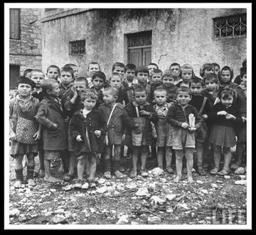 1947 — 1949_Прогон на Македонците од Беломорска Македонија (слики)